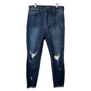 NWT High Rise Distressed Jeans Size 15